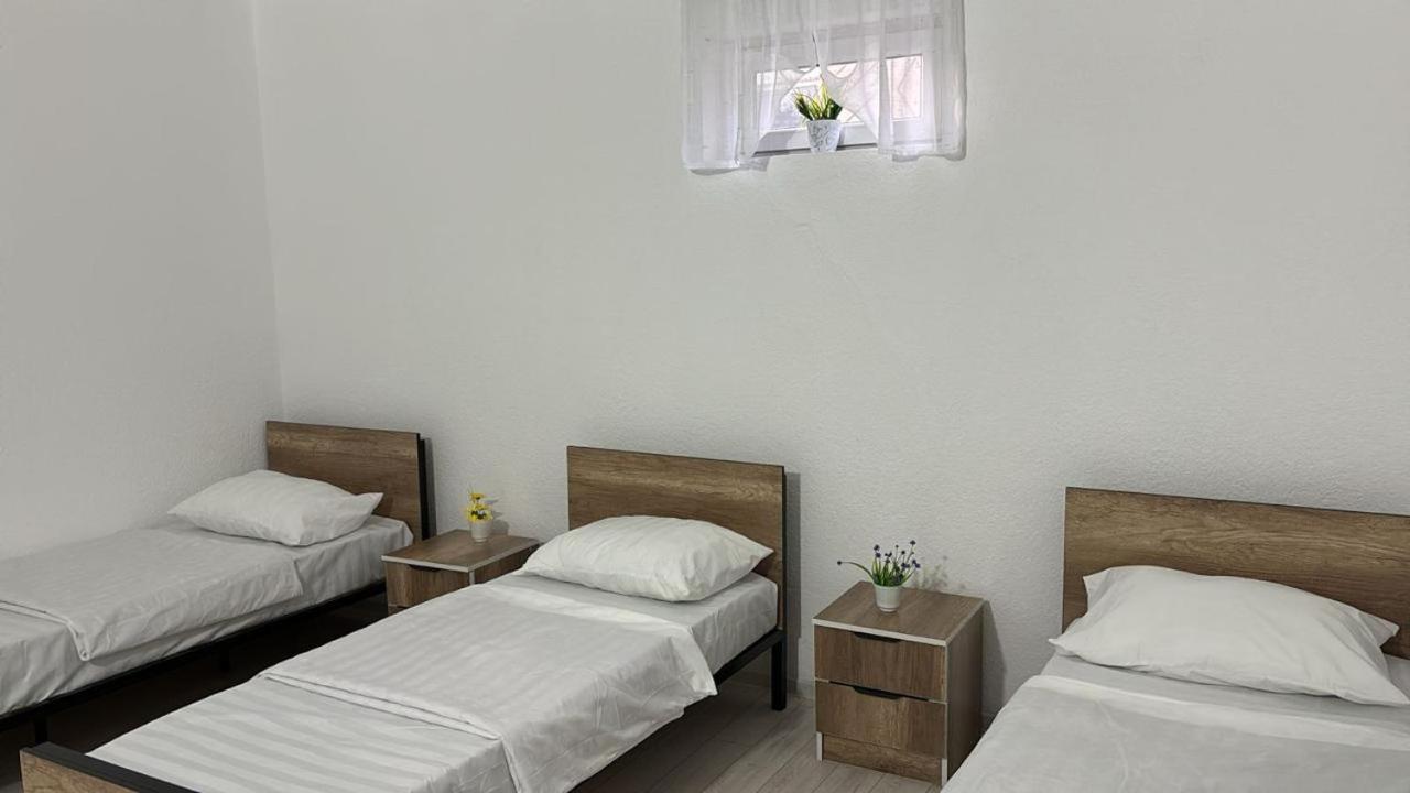 Hostel,Halal Хостел,Халал Tokmok Exterior foto